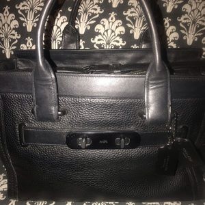 SALE Gorg black on black coach bag!!!